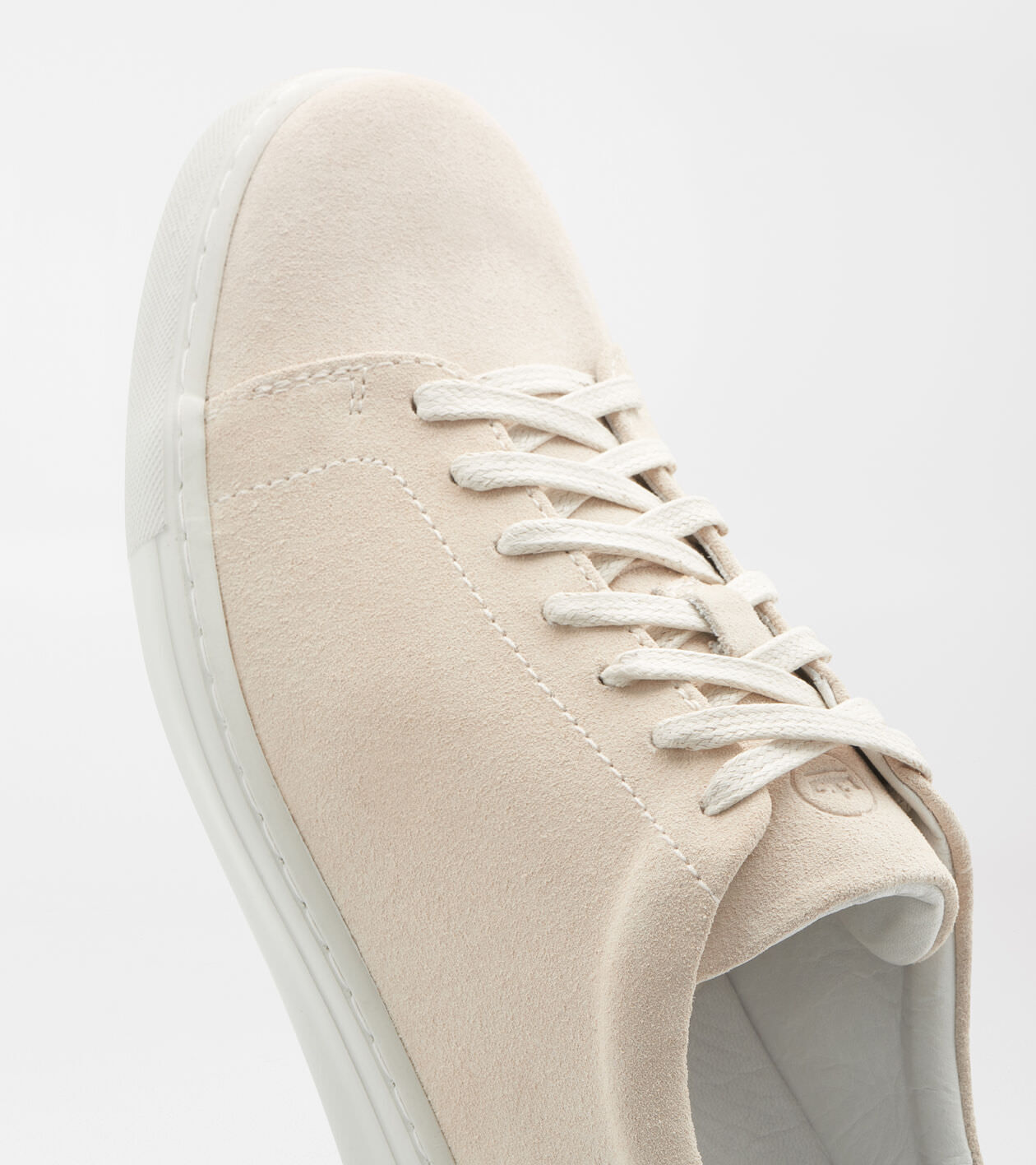 Vantage Lite Suede Sneaker 4 Vantage Lite Suede Sneaker
